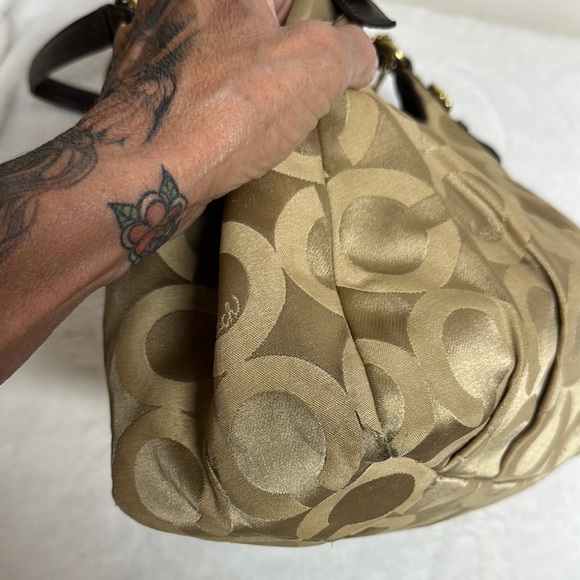 Coach Maggie Optic Khaki canvas shoulder bag Purse! - Picture 8 of 16